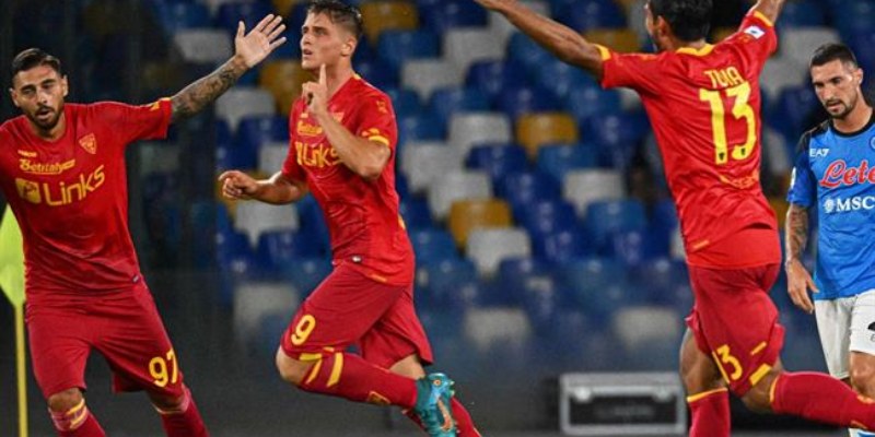 Kèo Sớm Trận Lecce vs Napoli: Đại Bàng Xanh Tìm Kiếm Điểm Số 3 Lecce vs Napoli